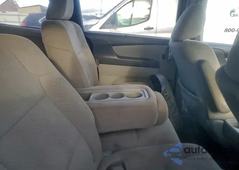 2016 Honda Odyssey Se z USA, uszkodzony, nr VIN 5FNRL5H31GB005567